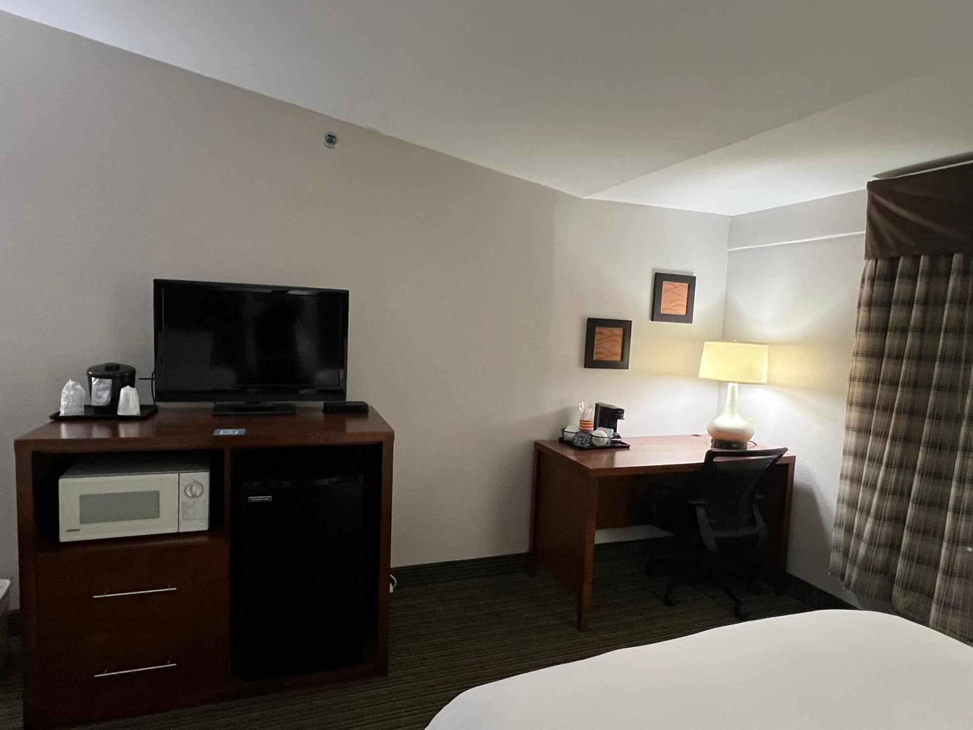 Country Inn & Suites By Radisson, Battle Creek, Mi Экстерьер фото